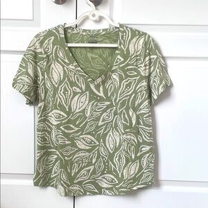 Green Leaf Print V-Neck Women's Top